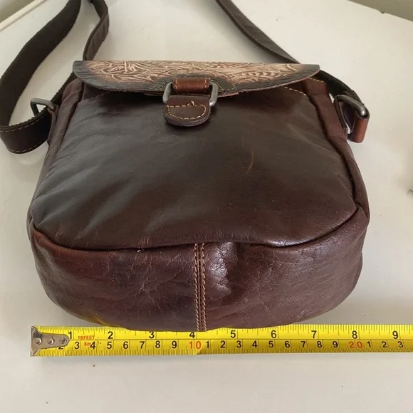 Jack Georges Savio Horseshoe Crossbody Bag Buffalo Leather Brown Cream - Picture 4 of 11